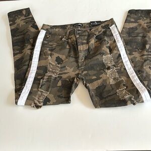 2/$30 FASHIONOVA Active Duty Skinny Jeans Camouflage Distressed Size L